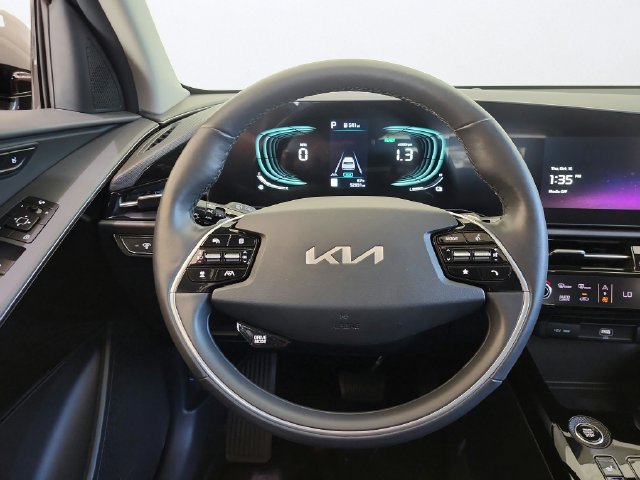 Certified 2023 Kia Niro FWD image 9