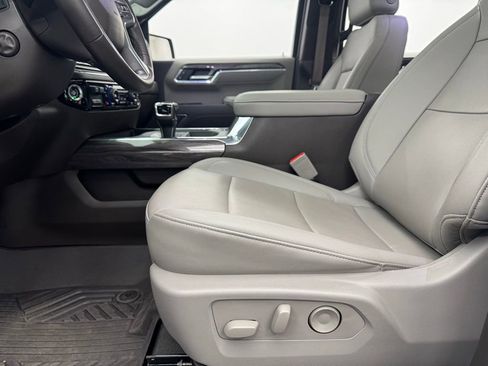 Used 2024 Chevrolet Silverado 1500 LTZ image 16