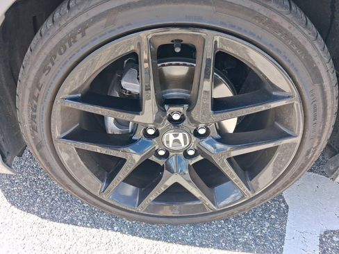 Used 2025 Honda Civic Sport image 14