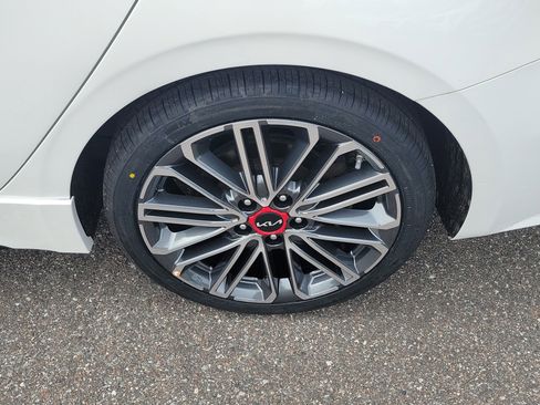 Certified 2023 Kia Forte GT w/ GT2 Package FWD image 38