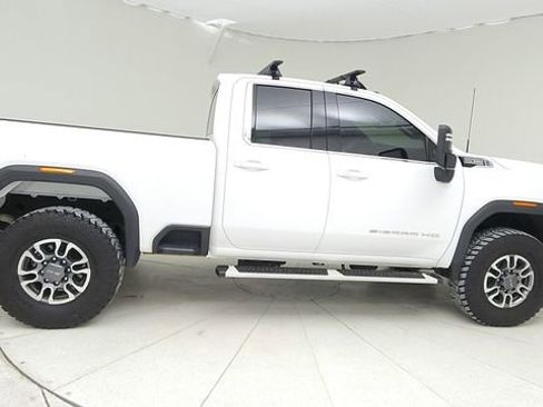 Used 2024 GMC Sierra 2500 SLE w/ SLE Value Package; image 4