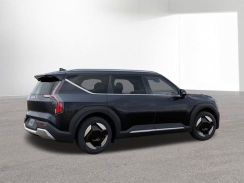 New 2026 Kia EV9 Wind image 6