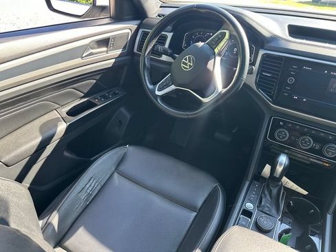 Used 2020 Volkswagen Atlas Cross Sport SEL AWD/4WD image 21