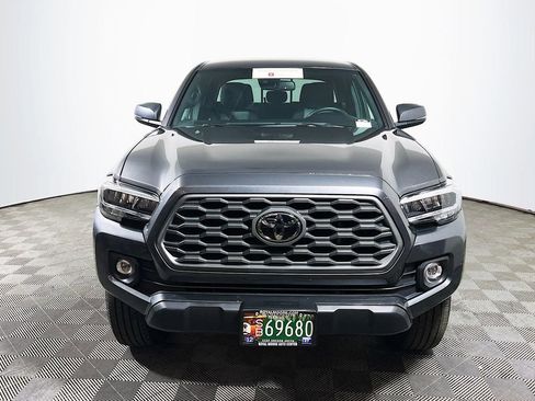 Certified 2023 Toyota Tacoma TRD Off-Road AWD/4WD image 3