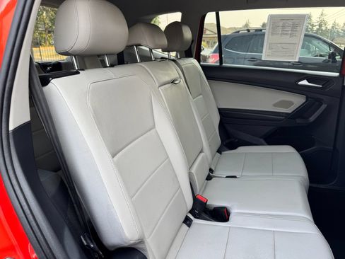 Used 2019 Volkswagen Tiguan SE FWD image 20
