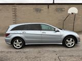 Used 2010 Mercedes-Benz R 350 4MATIC image 2