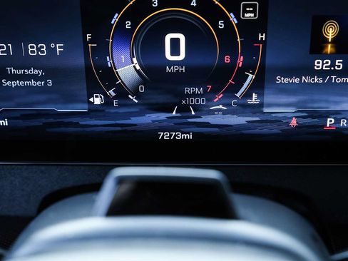 Used 2026 Chevrolet Traverse RS FWD image 62