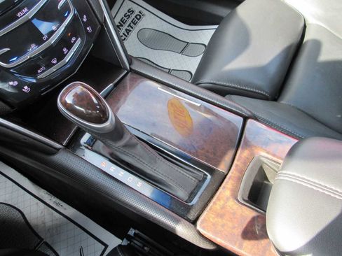 Used 2016 Cadillac XTS Premium image 17