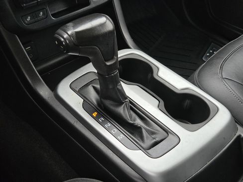 Used 2016 Chevrolet Colorado LT w/ Luxury Package, Chrome RWD image 22
