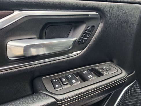 Used 2025 RAM 1500 Laramie image 12