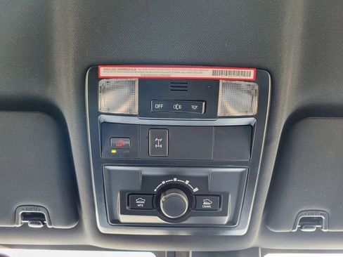Used 2023 Toyota Tacoma TRD Off-Road w/ Technology Package AWD/4WD image 19