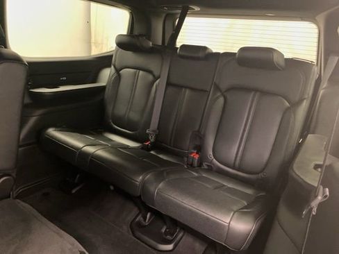 Used 2022 Jeep Wagoneer Series II w/ Premium Group I AWD/4WD image 22