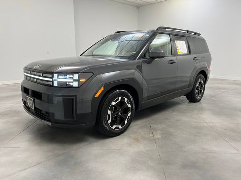 Used 2025 Hyundai Santa Fe SEL image 3