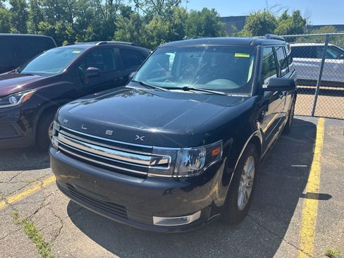 Used 2018 Ford Flex SEL w/ Equipment Group 202A AWD/4WD image 2