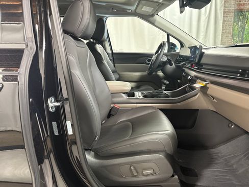 New 2026 Kia Carnival SX FWD image 31