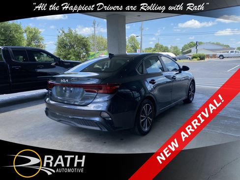 Used 2023 Kia Forte LXS FWD image 7