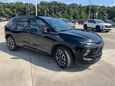 Used 2025 Chevrolet Blazer RS FWD image 10