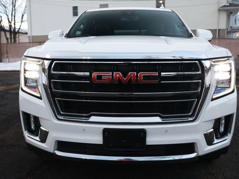 Used 2024 GMC Yukon SLT image 3