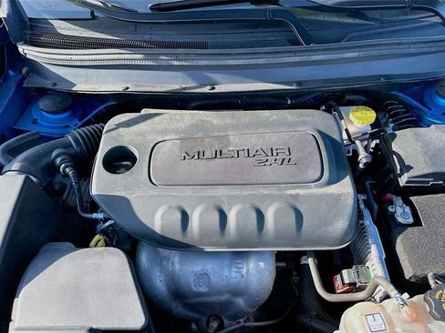 Used 2021 Jeep Cherokee Latitude Plus image 29