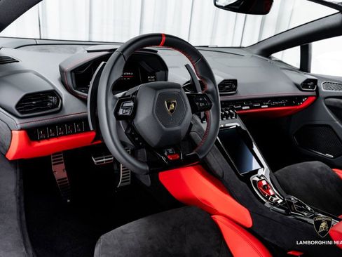 Used 2024 Lamborghini Huracan Tecnica image 34