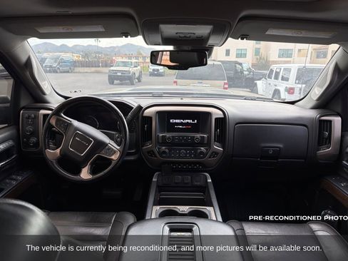 Used 2017 GMC Sierra 2500 Denali w/ Duramax Plus Package image 16