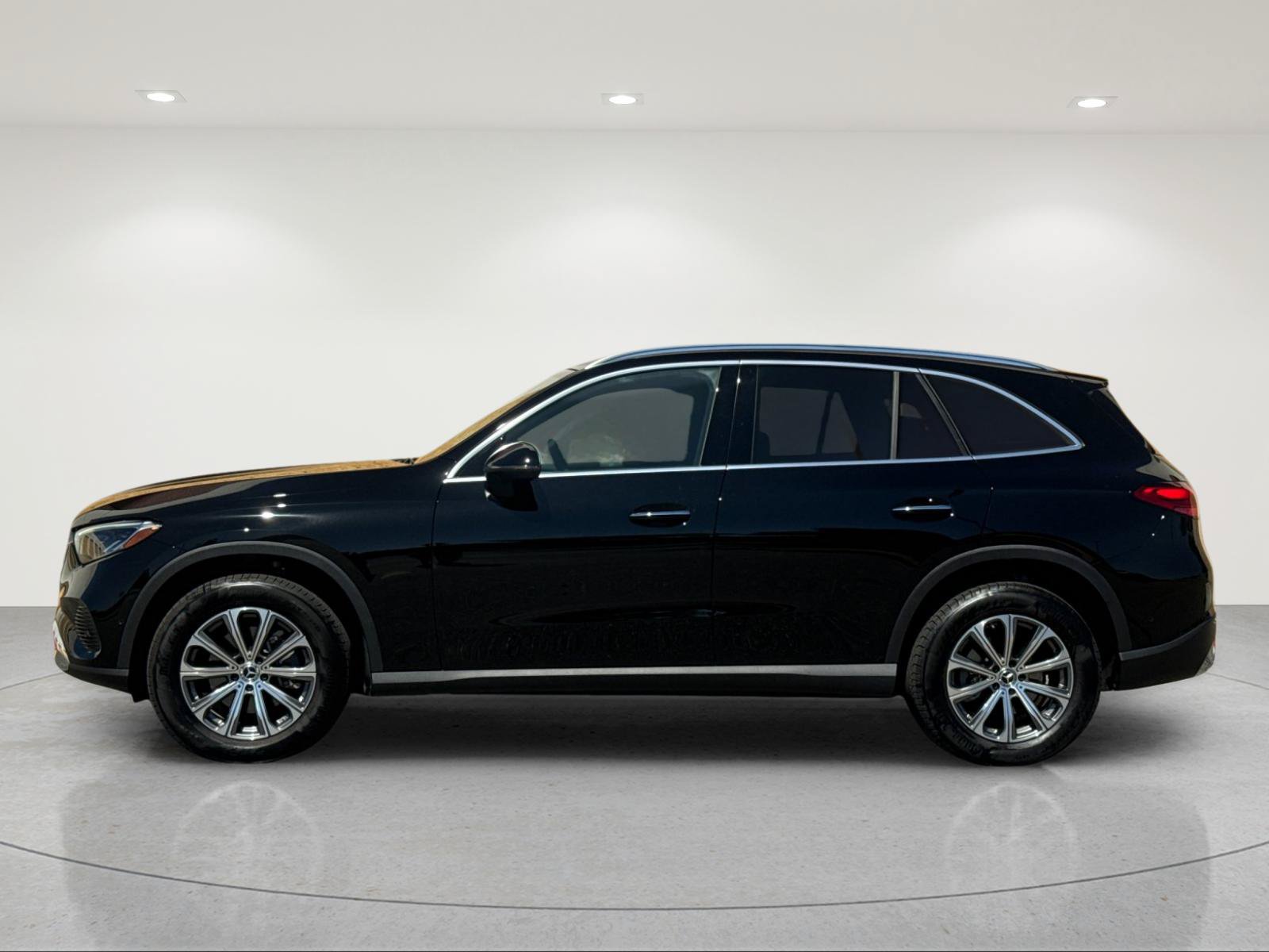 Certified 2026 Mercedes-Benz GLC 300 4MATIC image 3