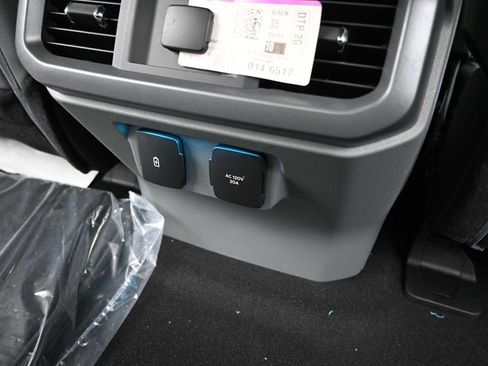 Used 2025 Ford F150 Lightning Flash image 14