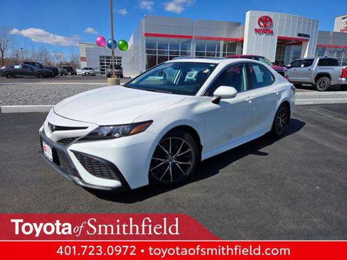 Certified 2022 Toyota Camry SE w/ Cold Weather Package image 1