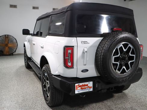 Used 2022 Ford Bronco Outer Banks image 9