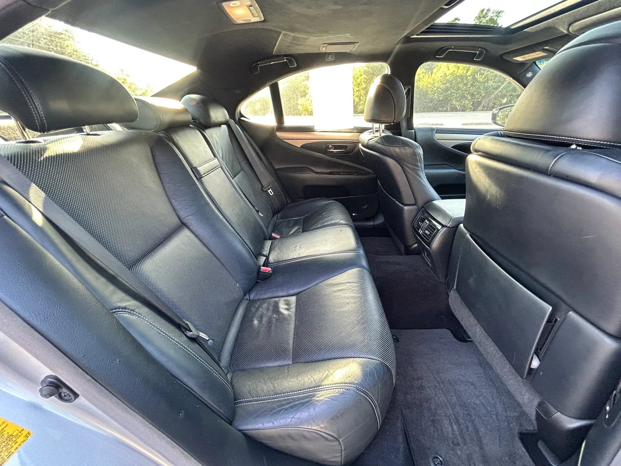 Used 2013 Lexus LS 460 w/ F-Sport Pkg RWD image 14