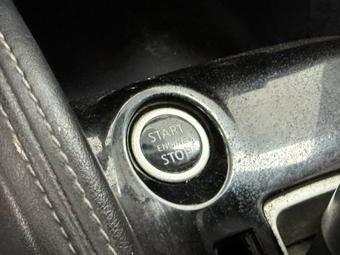 Used 2019 Nissan Kicks S w/ Interior Electronics Package image 15