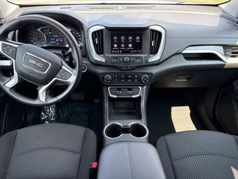 Used 2024 GMC Terrain SLE AWD/4WD image 29
