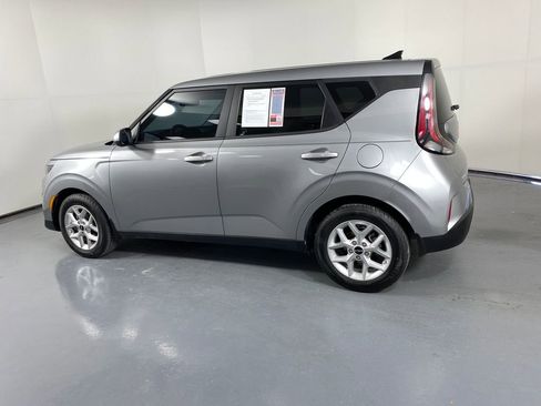 Used 2023 Kia Soul LX w/ Option Group 015 image 4