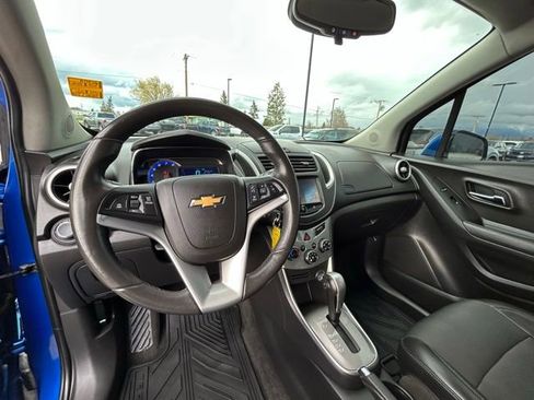 Used 2016 Chevrolet Trax LT w/ LT Convenience Package image 18