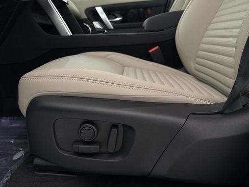 New 2025 Land Rover Discovery Sport S image 15