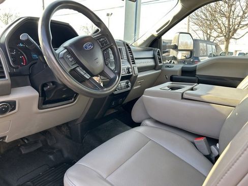 Used 2019 Ford F550 4x4 Regular Cab Super Duty image 13