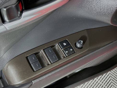 Used 2023 Toyota Camry SE image 13