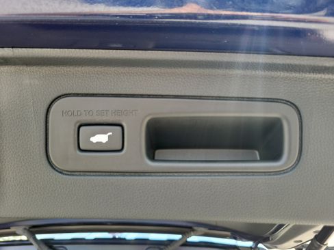 Used 2024 Honda Pilot EX-L image 12