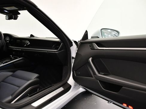 Certified 2024 Porsche 911 Targa 4 image 46