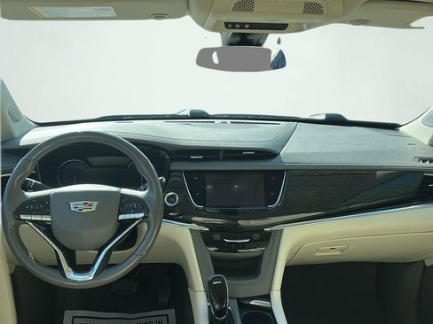 Used 2020 Cadillac XT6 Premium Luxury AWD/4WD image 9