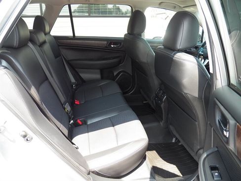 Used 2015 Subaru Outback 2.5i Limited AWD/4WD image 10