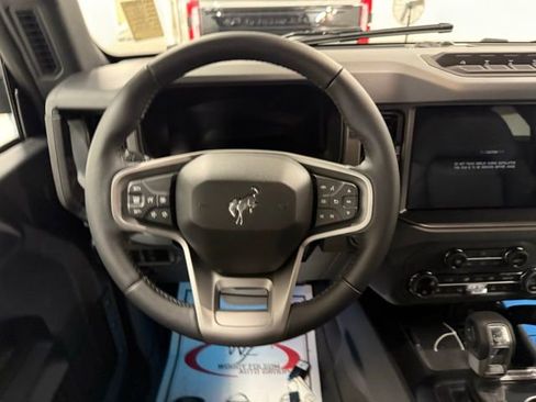 New 2025 Ford Bronco Badlands image 17