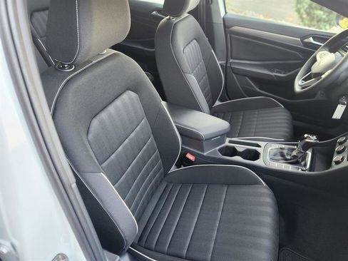 Certified 2024 Volkswagen Jetta Sport image 12