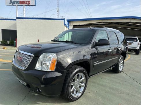 Used 2013 GMC Yukon Denali image 2