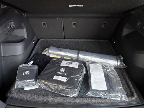New 2026 Volkswagen Tiguan SEL R-Line AWD/4WD image 30