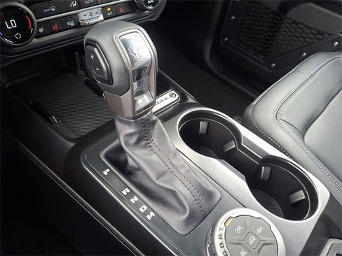 New 2025 Ford Bronco Outer Banks image 17