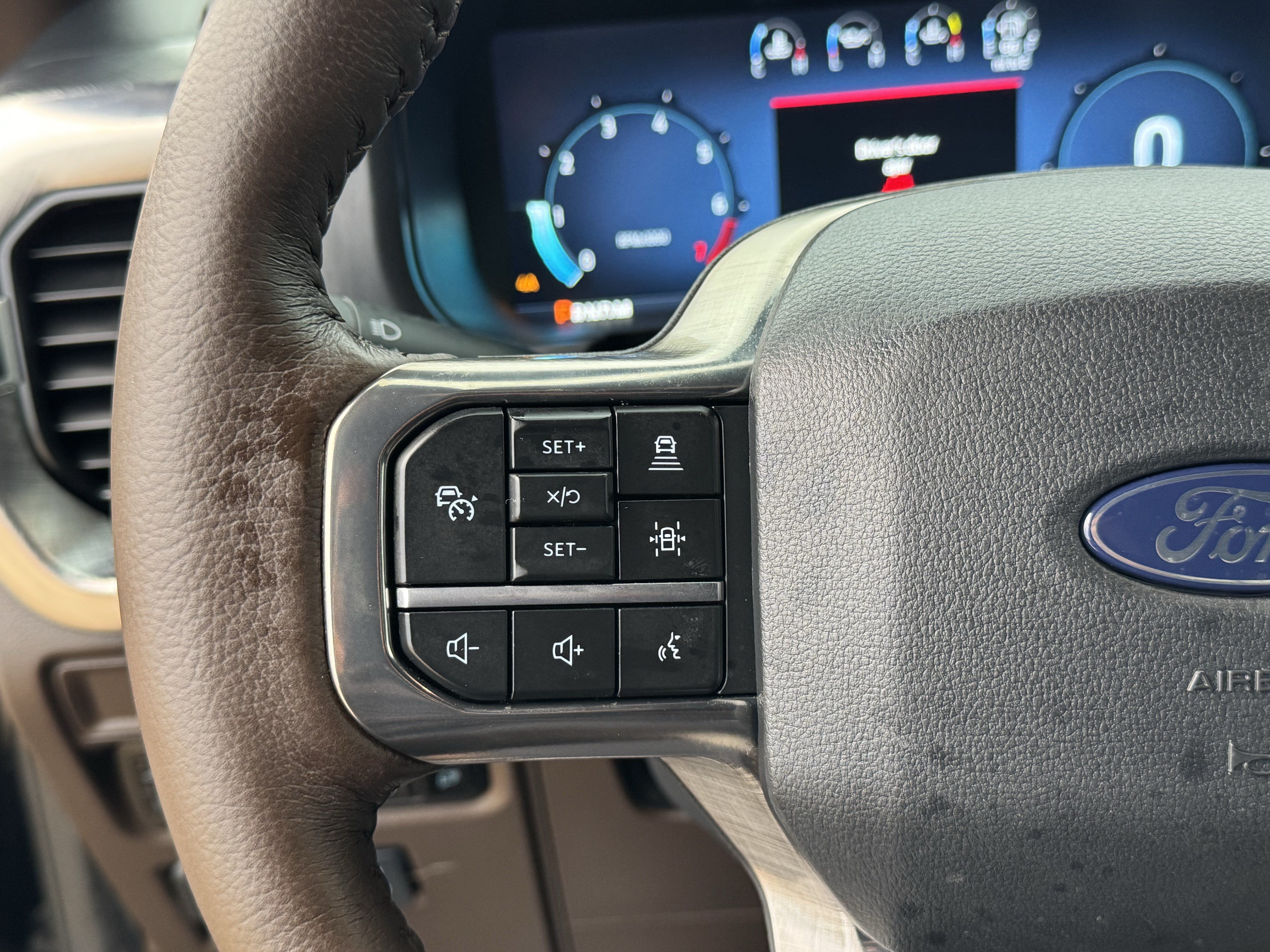Used 2025 Ford F150 King Ranch w/ FX4 Off-Road Package AWD/4WD image 23