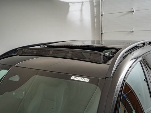 Used 2025 Mercedes-Benz GLE 350 4MATIC w/ AMG Line Exterior image 17