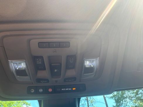 Used 2019 GMC Sierra 1500 Denali w/ Denali Ultimate Package AWD/4WD image 22