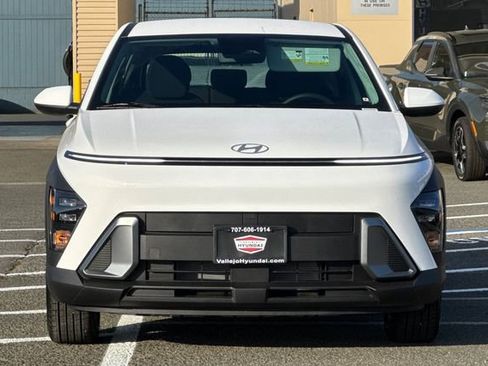 New 2026 Hyundai Kona SE image 3